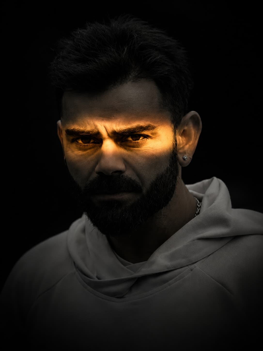 Golden Eye Beam Portrait Prompt | Photorealistic Cinematic Headshot